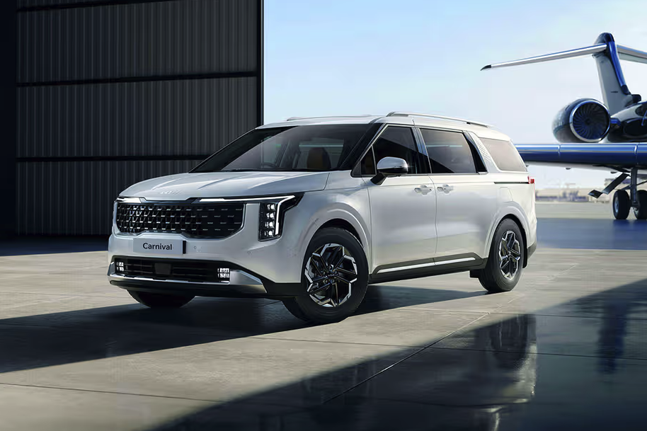 thue-xe-carnival-limousine